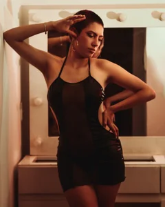 annie_x1 Public Pic 2