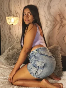 Ashleygh_brown Public Foto 3