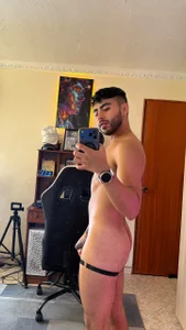 ItsMeEros Booty shape Gambar 3
