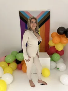 adela_chase LGTBI🍒 Pic 4