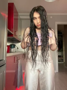 Yammy_YumiのYumi shows off in front of the camera :Dの 5枚の写真