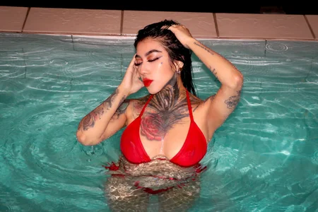 Zdjęcia Alexa_Fetish999 In the pool:  3