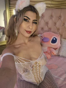 Cherry_Foxi_: Feel the pleasure of having your cock between the breasts of the cutest girl you'll ever see. ( 2 фото)