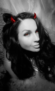 Tara_Bloss Public Pic 2