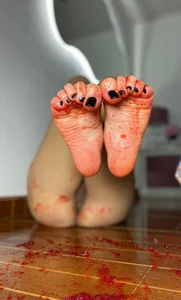 Hana_Boston Jelly on my feet Pic 4