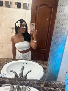lia_16 Public Pic 4