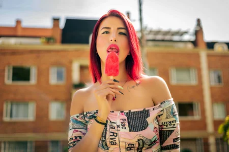 AllissaBrowm casual Pic