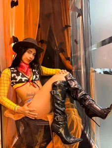 Your cowgirl Fav 😈 od ValeryTrans_  7 snímek