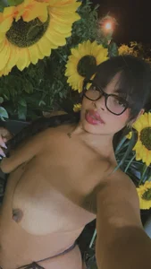 YazminJenner Public Foto 3