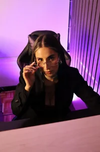 Lia_Crystal_ sexy secretary зображення 3