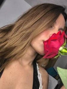 Sweet_moon_v_Beauty in bloom 🌹图片 3