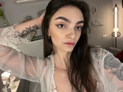 Morena_Dolceのdo I look like a snow queen??の 6枚の写真