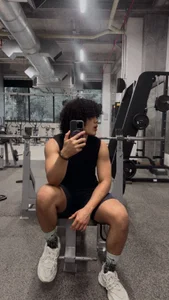 Taylor_gray7 Public 사진 3