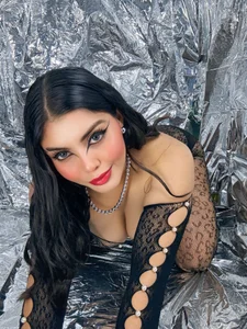 zui_lu kullanıcısının MY BIRTHDAY IS COMING 🎁 albümü -  5 fotoğraf