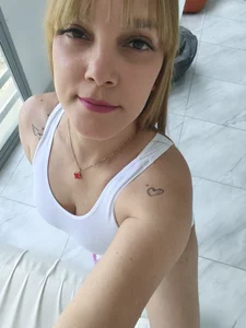 Luna_isabella kullanıcısının Sexy sports outfit🤤 albümü -  4 fotoğraf