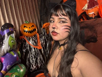 Zara_Snow kullanıcısının miau 😼🖤 albümü -  2 fotoğraf