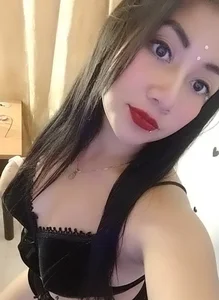 zoe_naughty01 Public Pic 3