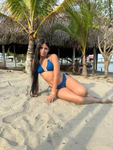 Foxy200__'s trip to the sea Sex Photo 8