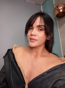 My face de AnaliaBassi  Imagens