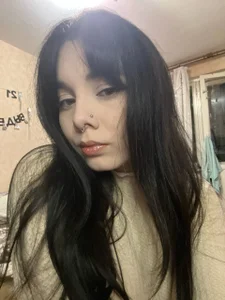 alicehollywood cozy sweater Pic
