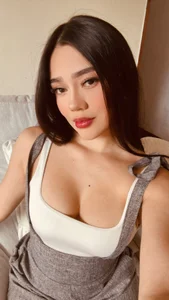 lina_quinn me Gambar