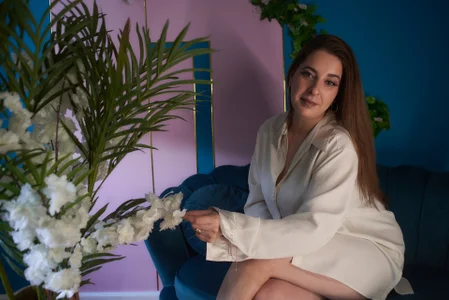 KarinaNoir Kiss Me, It’s Spring Poză 4