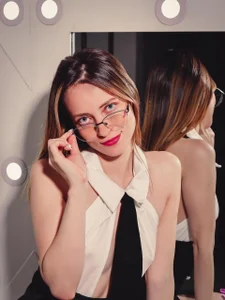 Zdjęcia ambeerwood1 You want me to work for you, just call me:  4