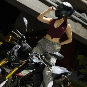 ALLY BIKER od ALLY_ROSE_EC  4 snímek
