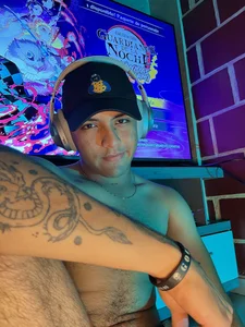 🎮🚀 de Max_Zambler  3 Imagens