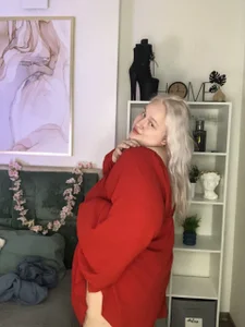 Lina_Hottie LADY IN RED Pic 4