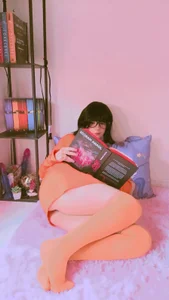 Morganitaz tu velma tierna y traviesa Foto 3