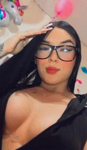 bunny_blink UNA LATINA ÚNICA Pic 3