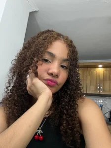 ElviraHancock_ Just Me Bilde 3