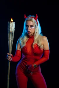 Luci_evans Halloween Pic 2