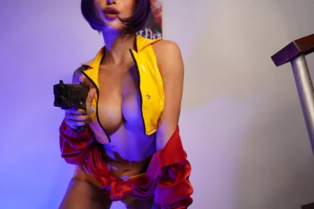 LucyAllenX Faye Valentine hot smoking cigarettes Foto 8