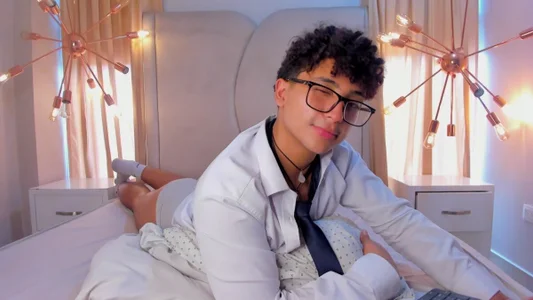 Valentin0_3 Valentino in 2025 😈 Poză 2