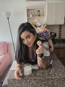 MiahJoness Do you want to help me with my lessons 😏😈 Pic 6