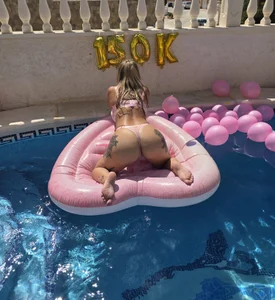 Jassy_Foxy 150 000 🩷 thank you all💋 Gambar 6