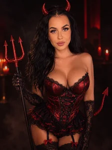 BrezyBella This Halloween, I’m the one you should fear Pic