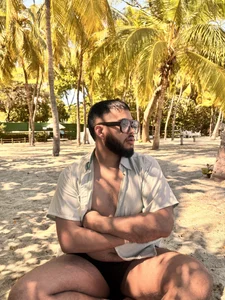AlanDaviss Sexy in the beach  7. fénykép