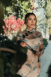 Alice_Price_ Public Pic 2