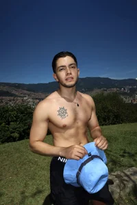 Lian_Blaze Enjoying a sunny day and a lot of nature🍃 Pic 2