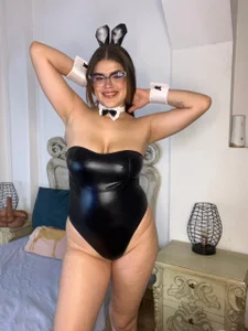 michell_blakke: Play with bunny 🐰 ( 9 фото)