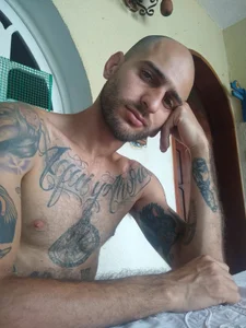 Tatted21xxx Public Foto 3