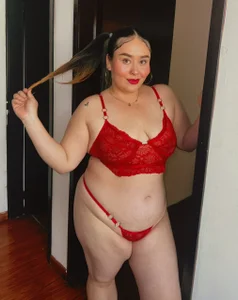 Khalia_ RED LIPS Immagine 