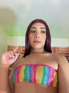 caribbean_passion_ A mischievous girl with 21 cm cock and tight 🍑😍🍆🥵 Foto 3