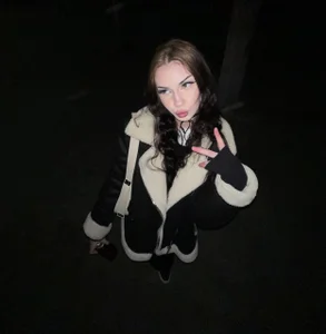 Lunnele Casual photoset to get to know me better <3 Pic 6