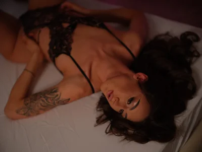 MackenzieHart: Touch Me With Your Eyes 👀 ( фото)