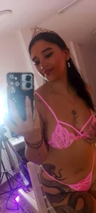 AlexxaGomez Public Pic 6