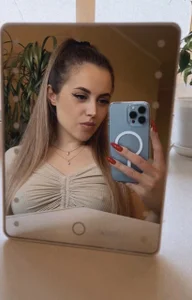 LuciaShadwell Public Pic 2